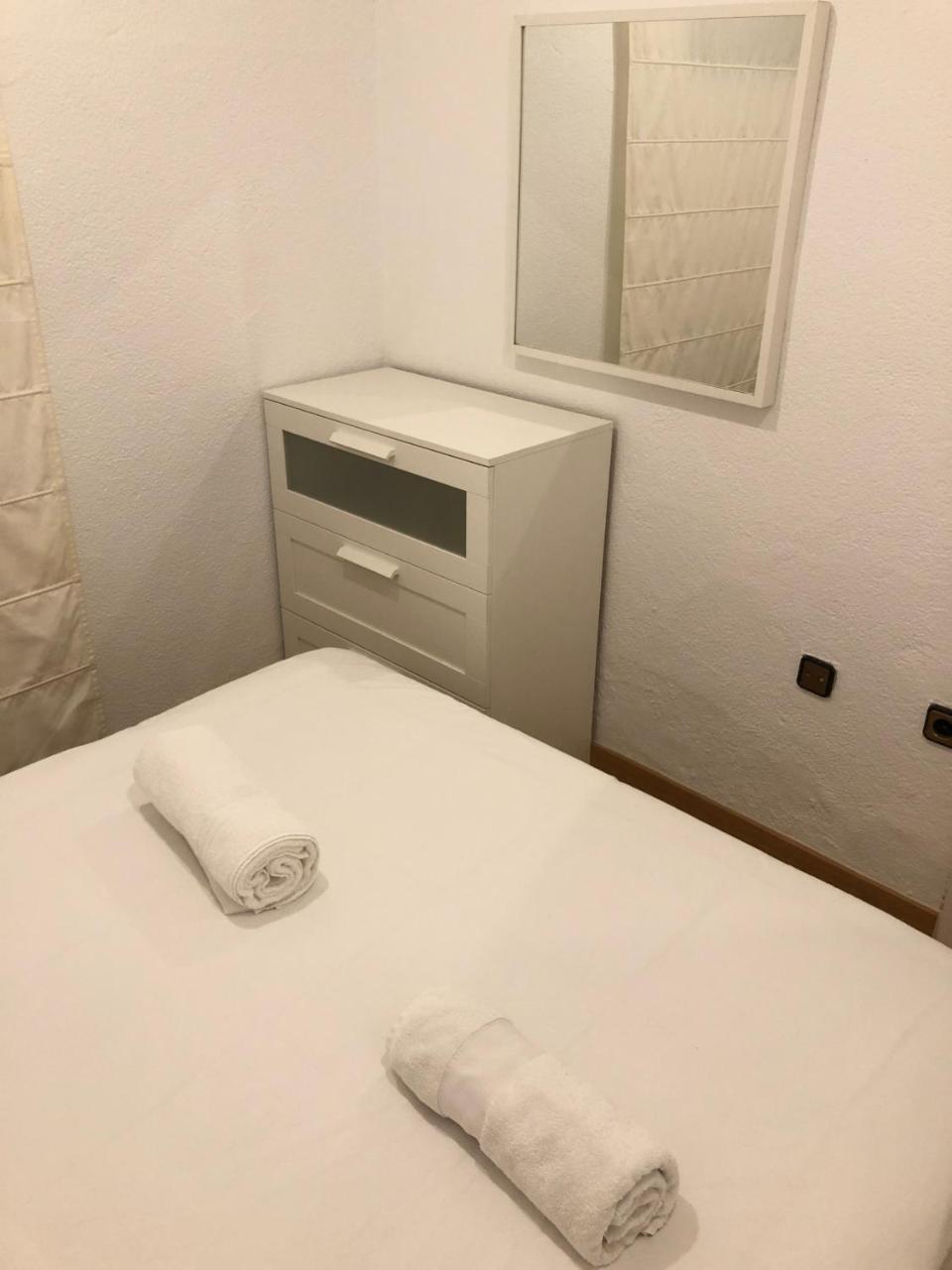 New! Apartment In Sarria Near Metro Барселона Екстер'єр фото